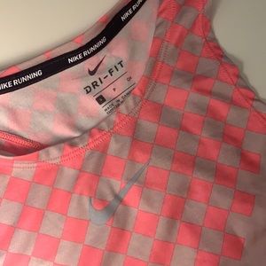Pink Nike dri fit tank